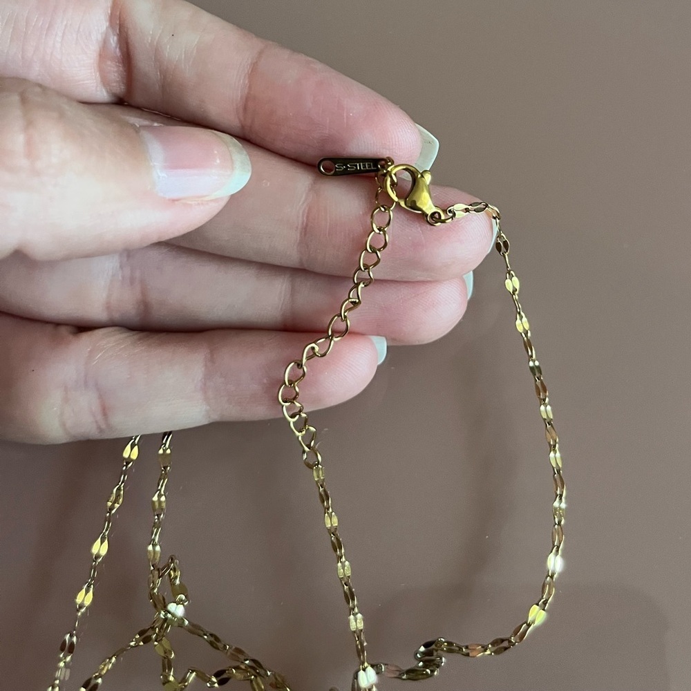 โจ Boho Chic Virgin Mary Pendant Necklace โจ - Picture 8 of 9
